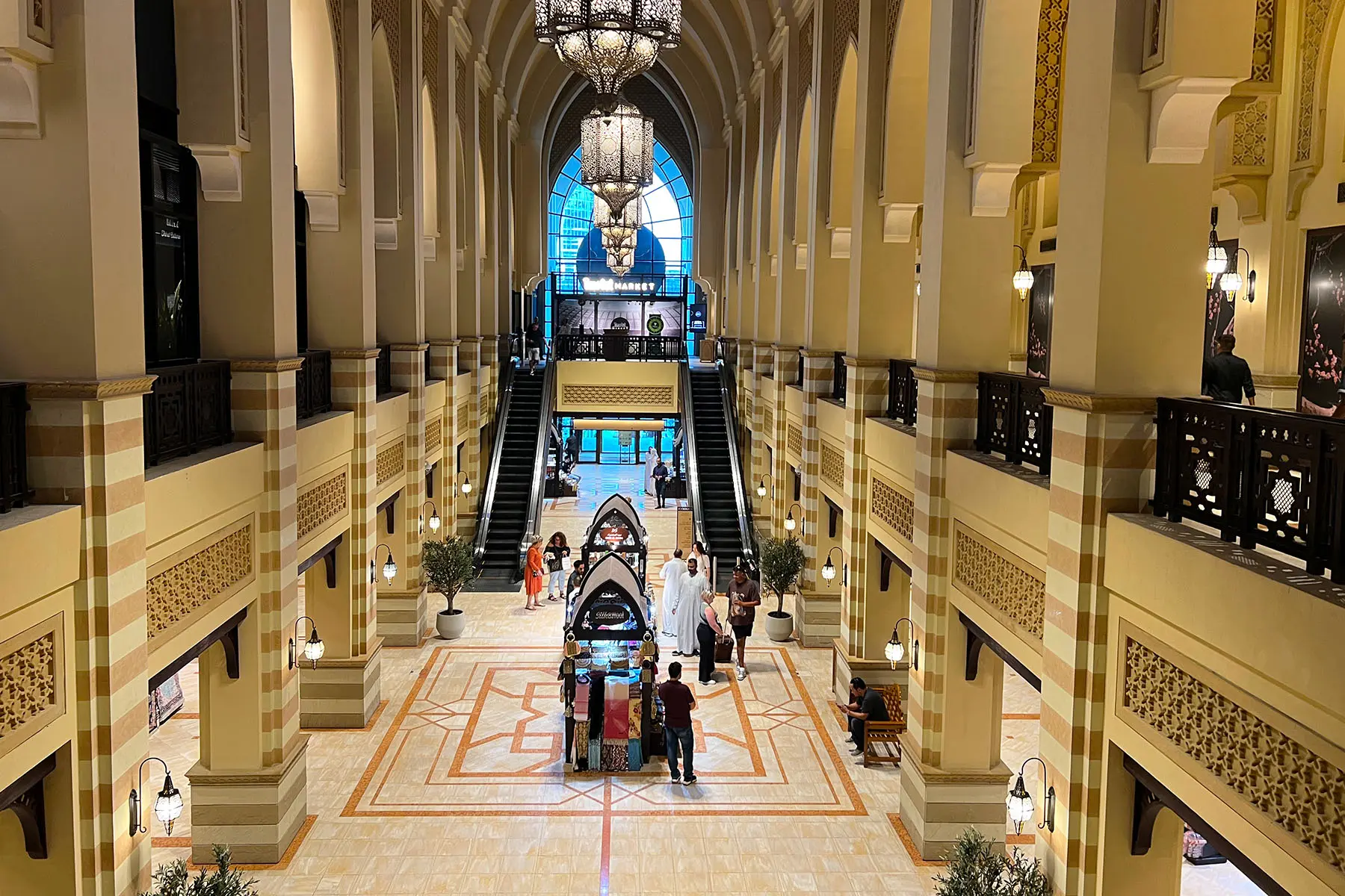 Souk al Bahar in Dubai